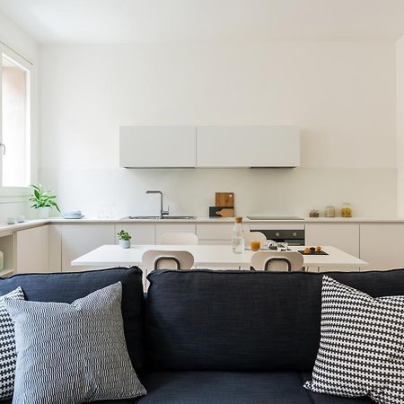 Altido Lovely 1-Bed Flat With Balcony & Free Parking Milano Dış mekan fotoğraf